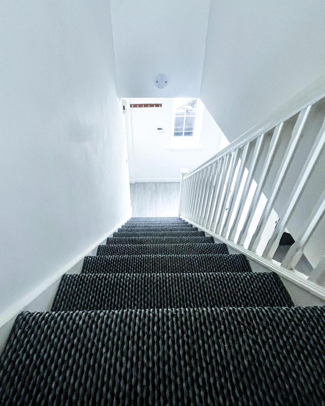 Spacious 6 Bedroom House Near City Centre view 4