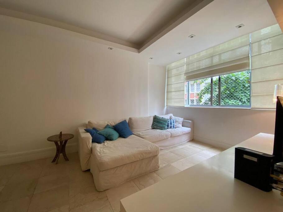 Av Atlântica - 3 Bedroom Beach Apartment - Leme