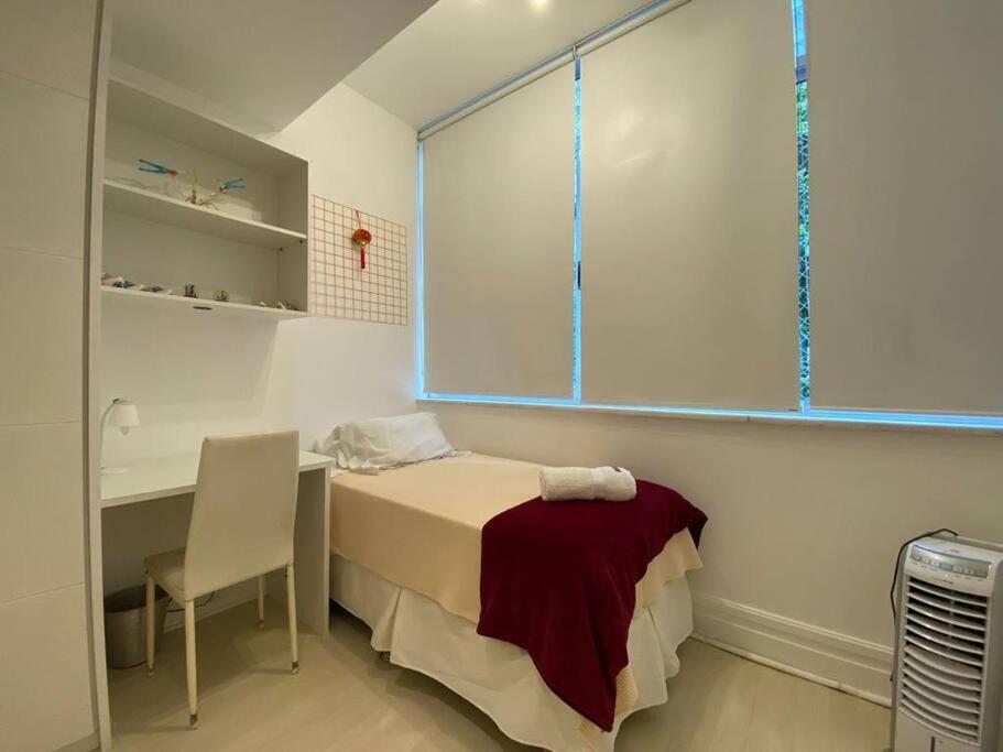 Av Atlântica - 3 Bedroom Beach Apartment - Leme