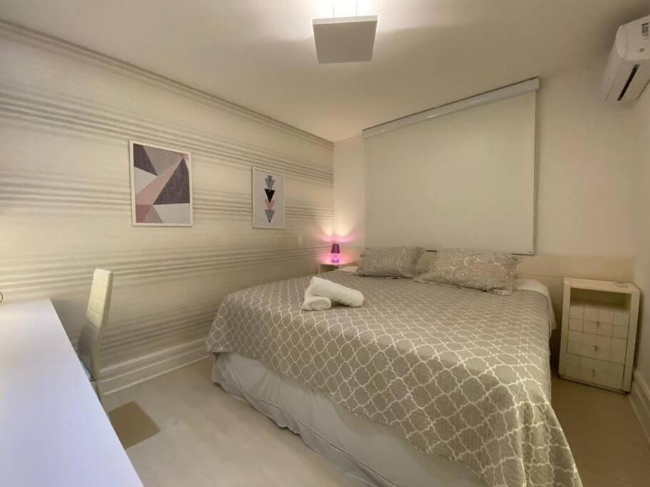 Av Atlântica - 3 Bedroom Beach Apartment - Leme