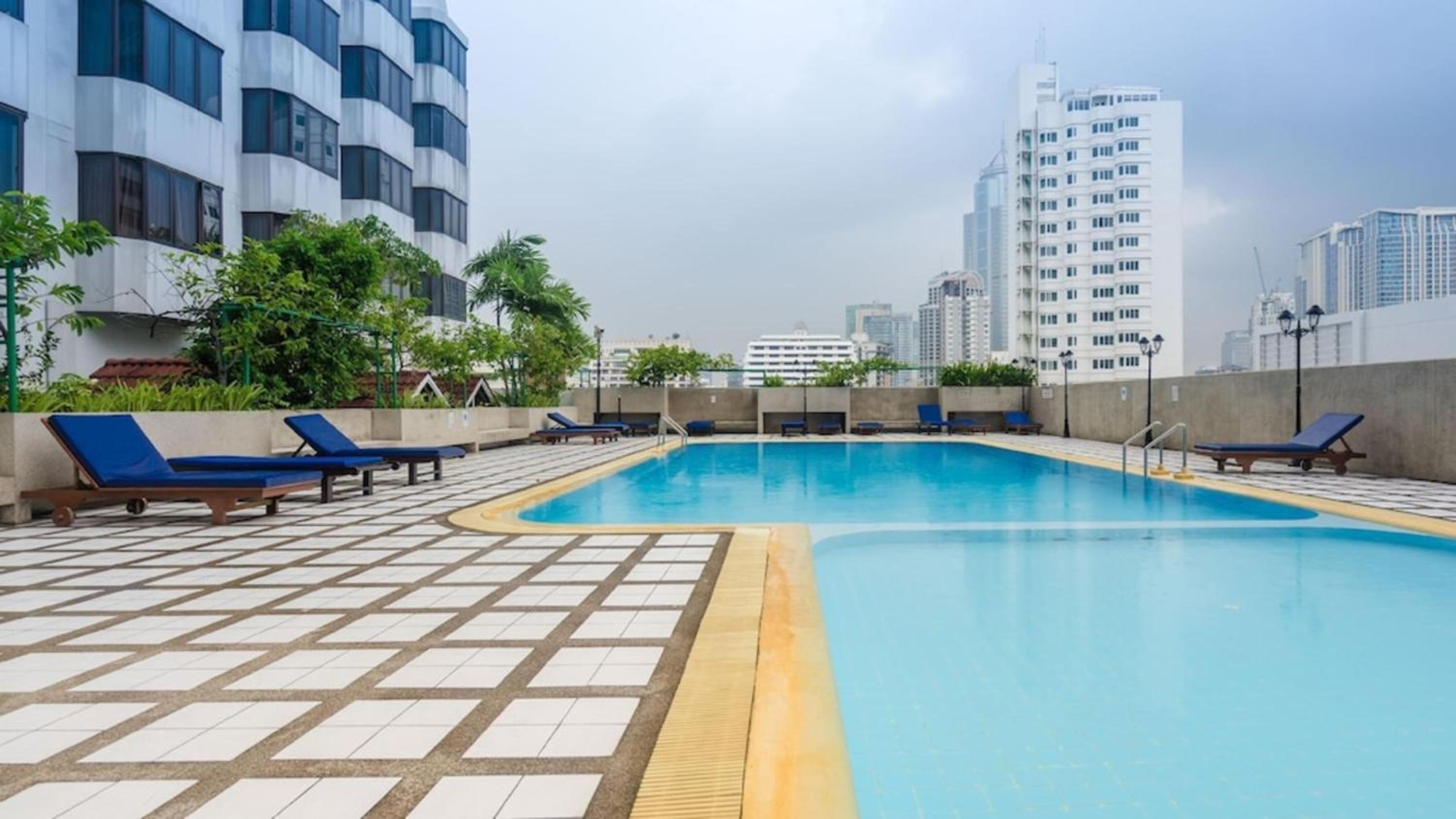 Fully Furnished Omni Tower Apartments Nana - Sukhumvit soi 4