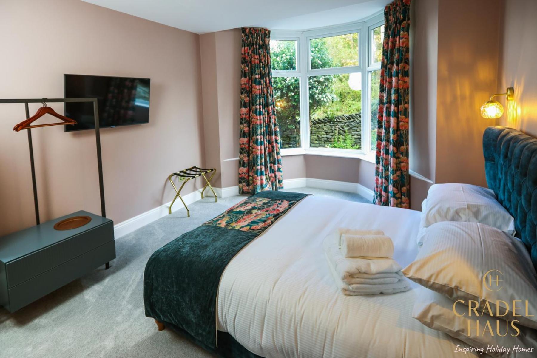Fair Rigg by Cradel Haus - Ultra Luxury Lakes Holiday Homes, Pet Friendly, Parking & EV Plug