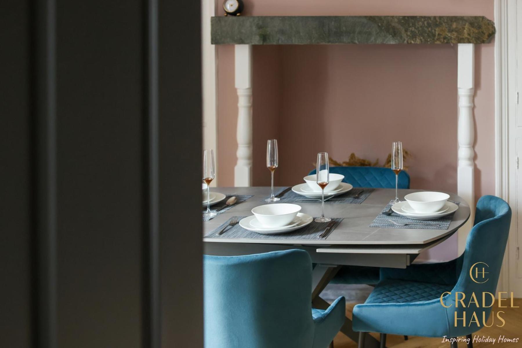 Fair Rigg by Cradel Haus - Ultra Luxury Lakes Holiday Homes, Pet Friendly, Parking & EV Plug