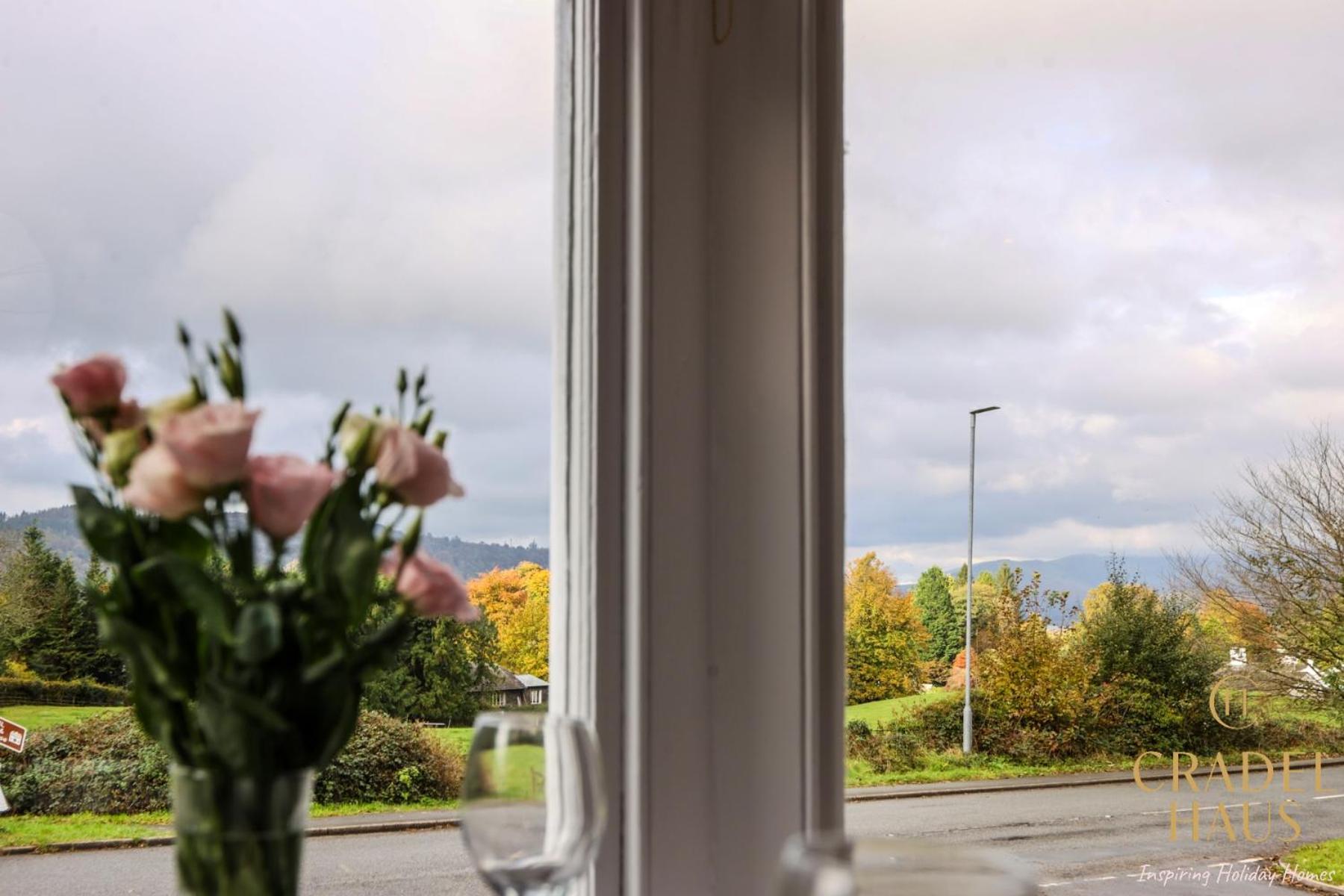 Fair Rigg by Cradel Haus - Ultra Luxury Lakes Holiday Homes, Pet Friendly, Parking & EV Plug