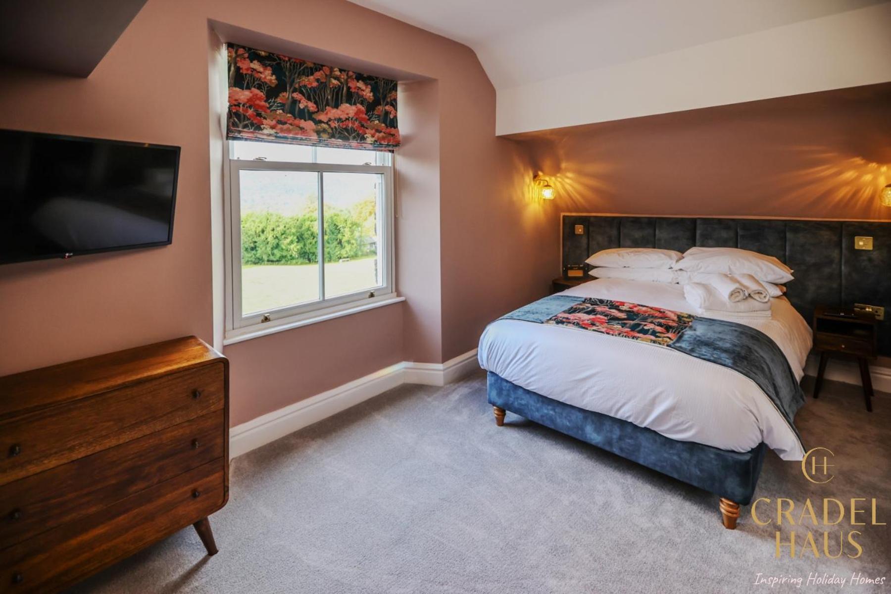 Fair Rigg by Cradel Haus - Ultra Luxury Lakes Holiday Homes, Pet Friendly, Parking & EV Plug