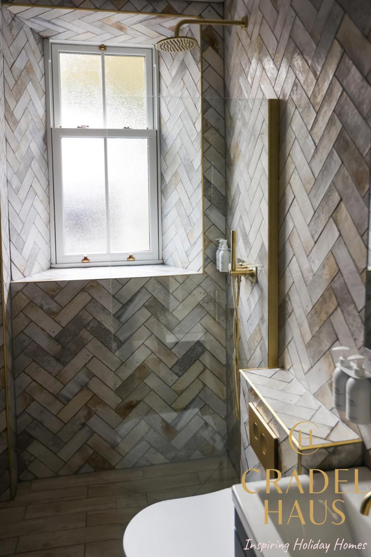 Fair Rigg by Cradel Haus - Ultra Luxury Lakes Holiday Homes, Pet Friendly, Parking & EV Plug