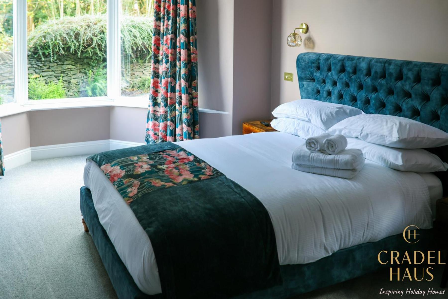 Fair Rigg by Cradel Haus - Ultra Luxury Lakes Holiday Homes, Pet Friendly, Parking & EV Plug