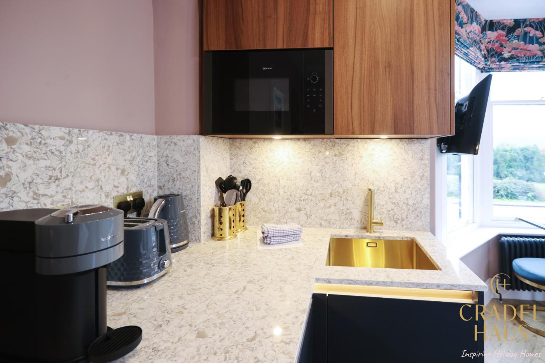 Fair Rigg by Cradel Haus - Ultra Luxury Lakes Holiday Homes, Pet Friendly, Parking & EV Plug