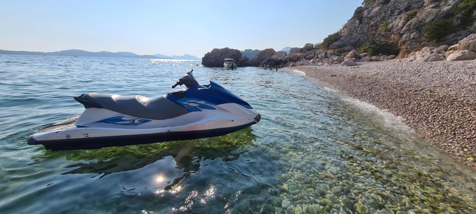 Seaview Apartment with Free Garage Parking 2 min to Beach Zaton near Dubrovnik