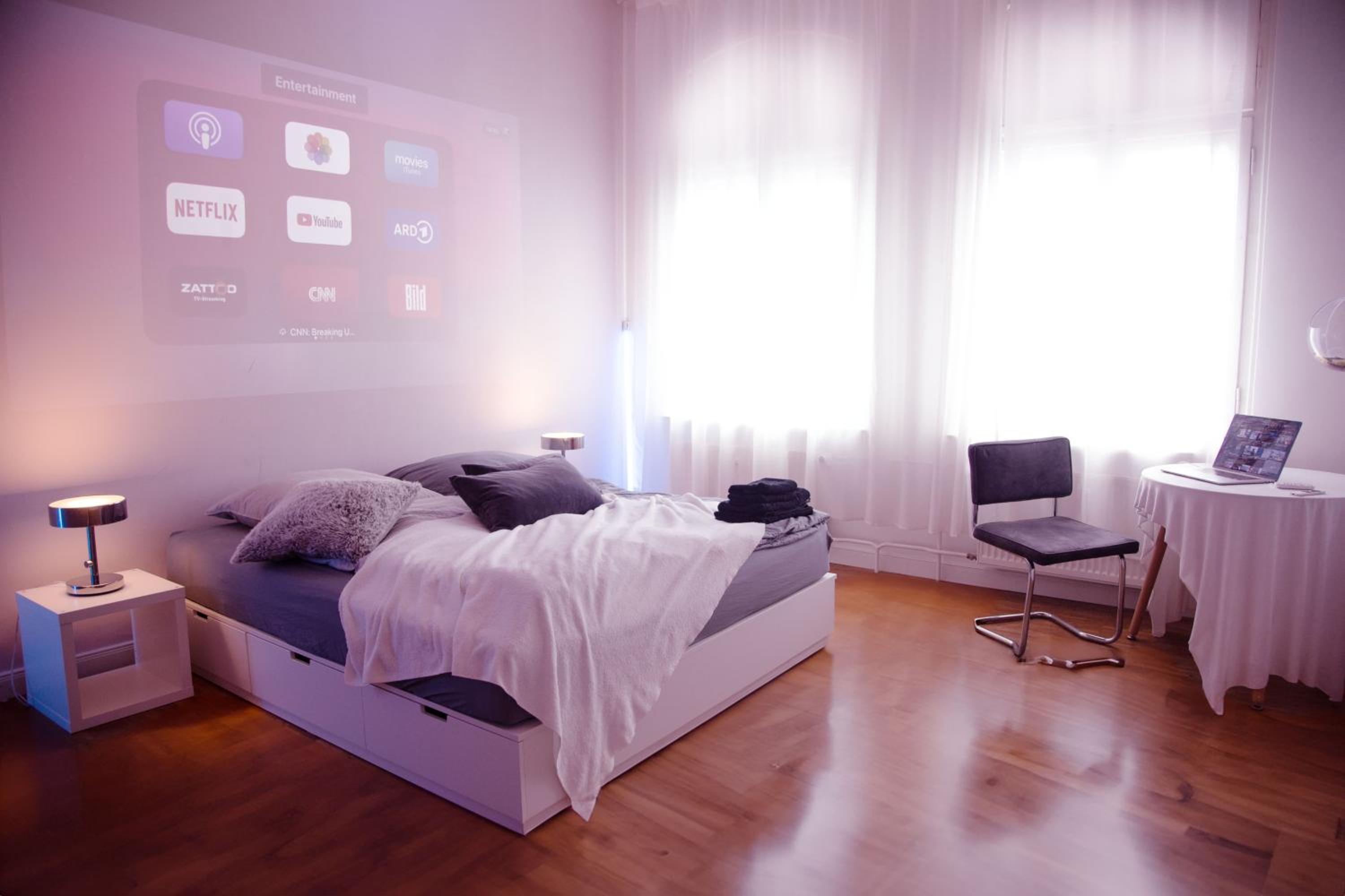 Huge Apartment with Home Cinema and Kitchen in Friedrichshain