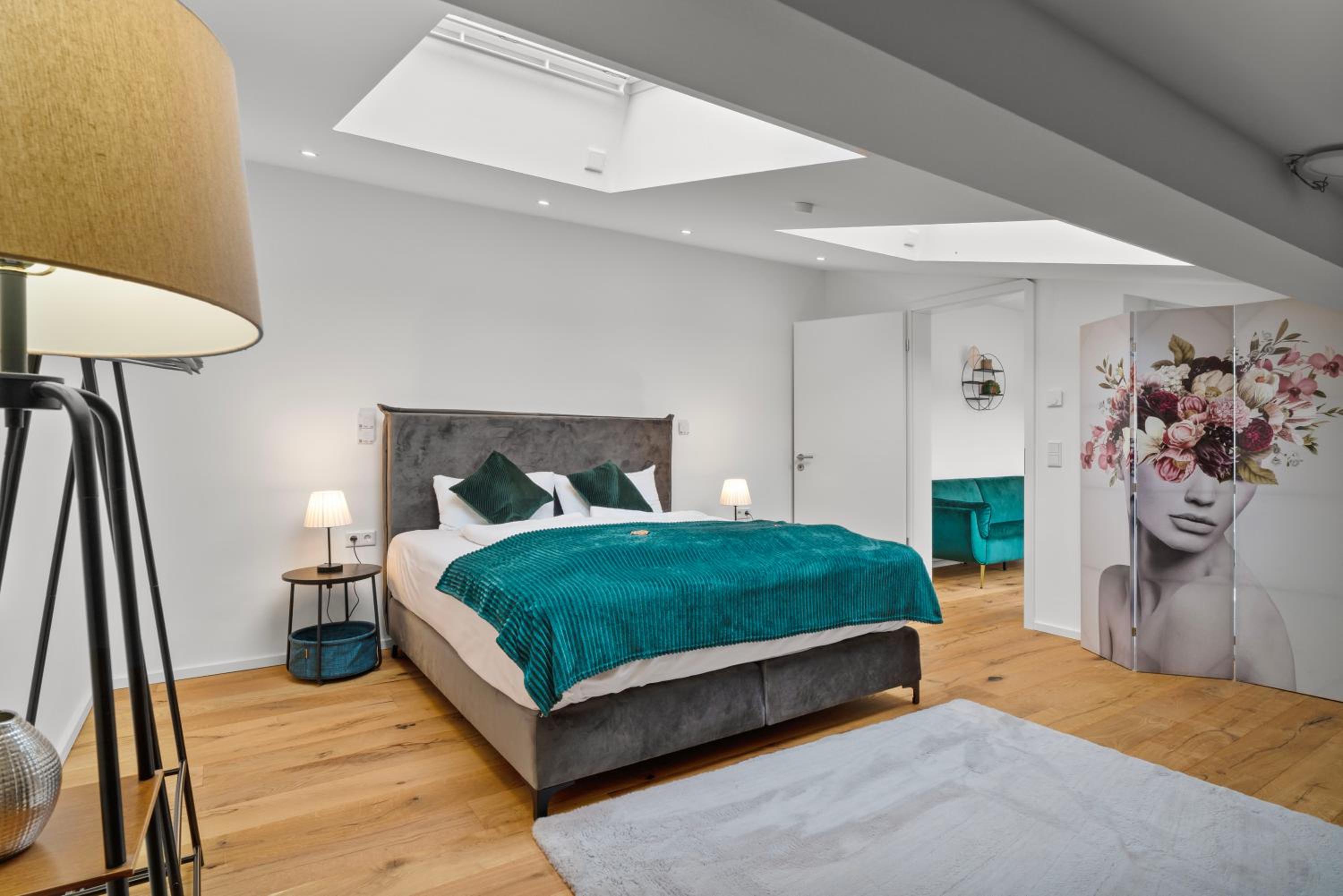 Lit Living - Luxury House - Box Spring - Parking - Exclusive Kitchen