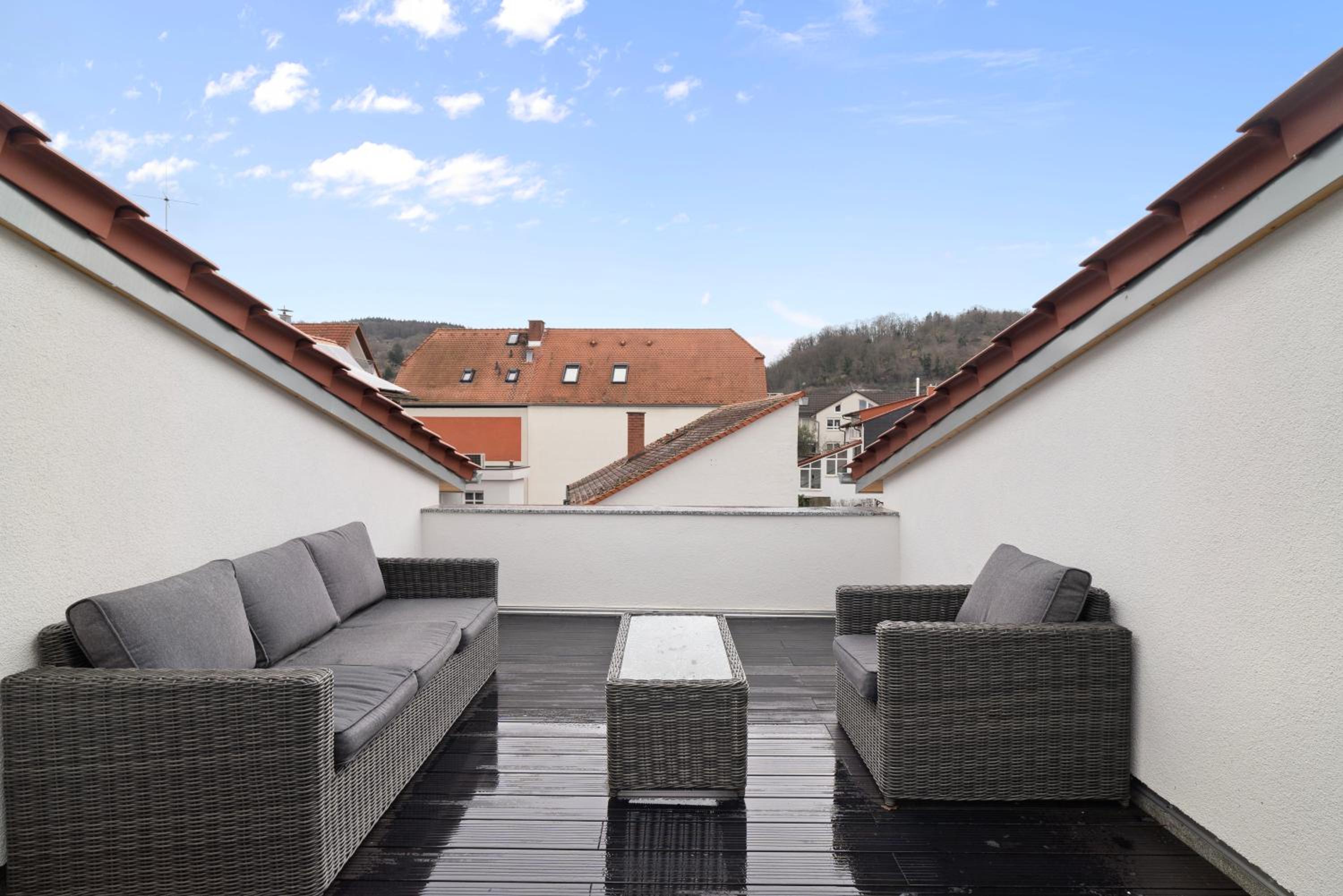 Lit Living - Luxury House - Box Spring - Parking - Exclusive Kitchen