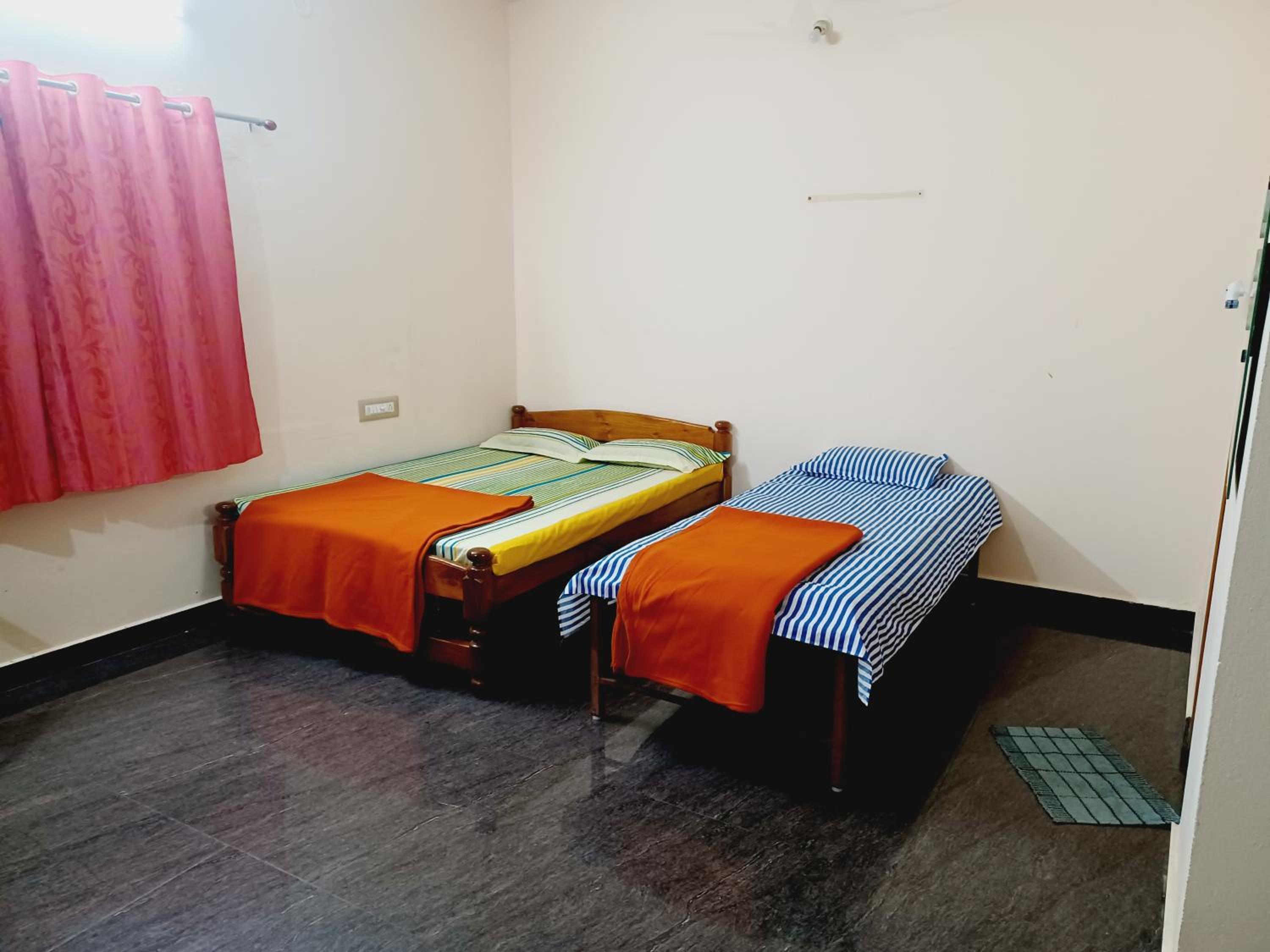 Mahadevi Guest House