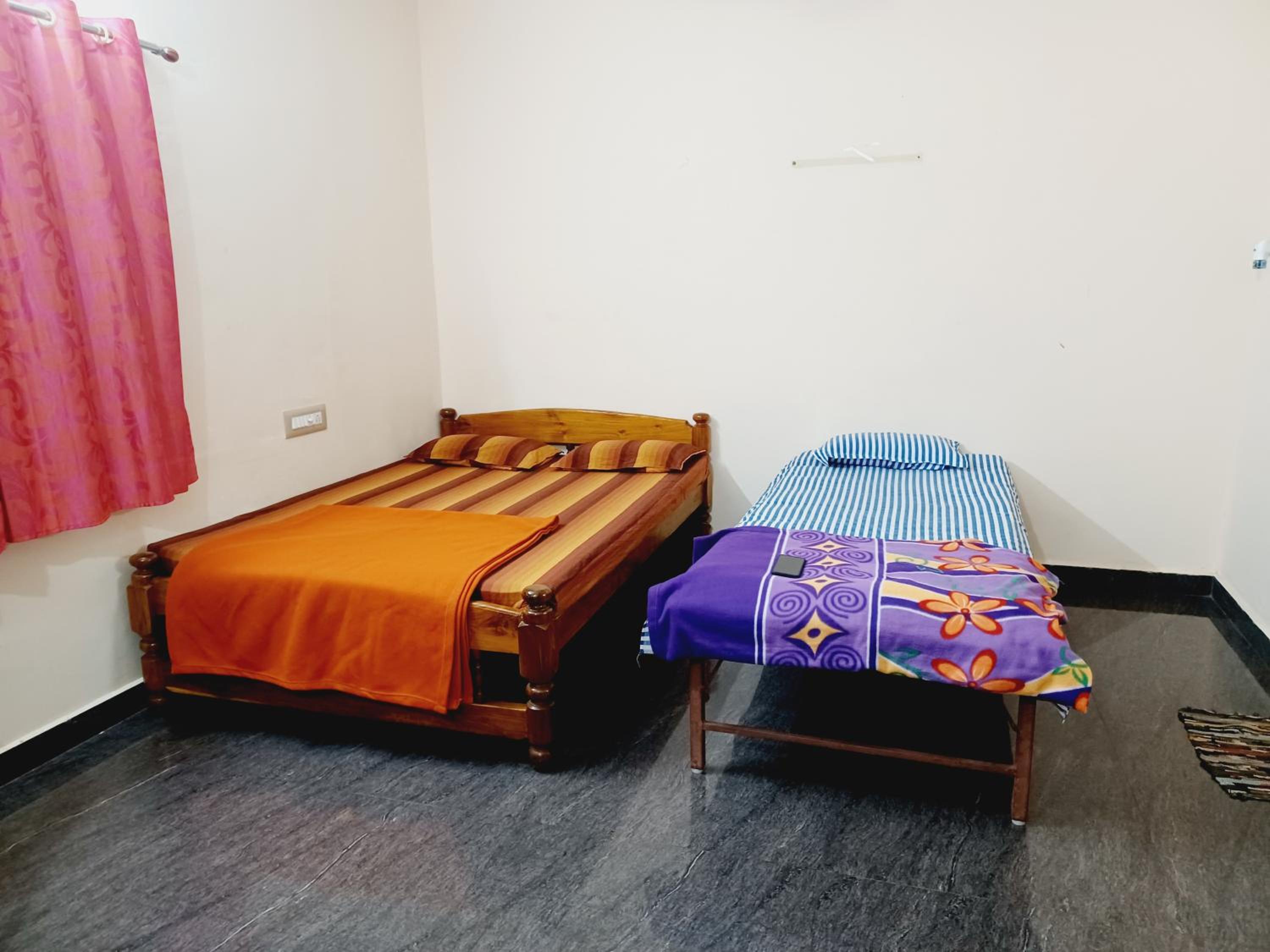 Mahadevi Guest House