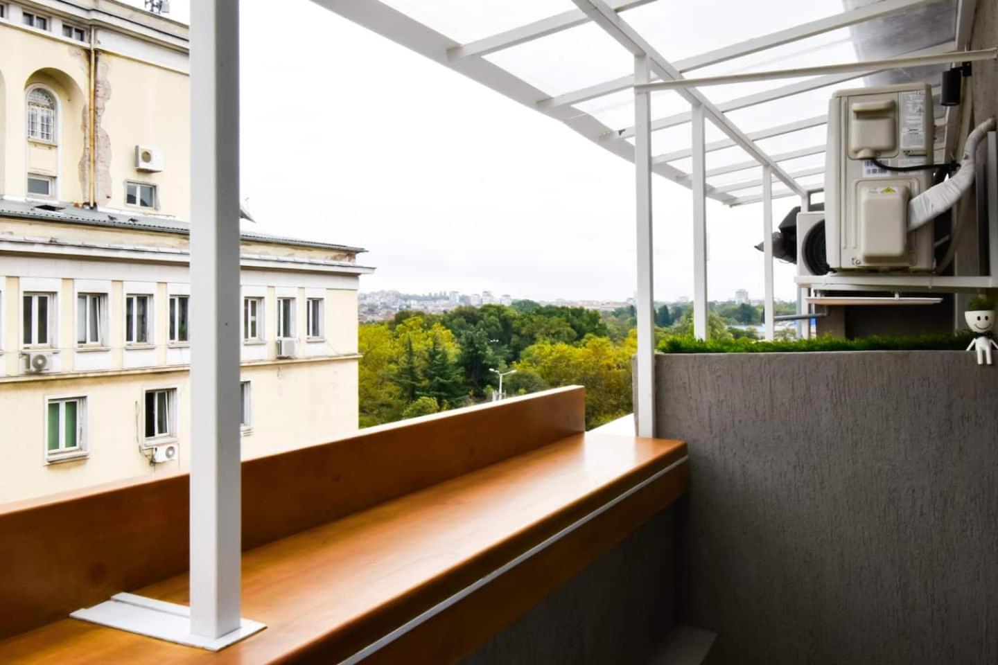 Top 1 - 2BR - 180 Views - Balcony - Top Amenities