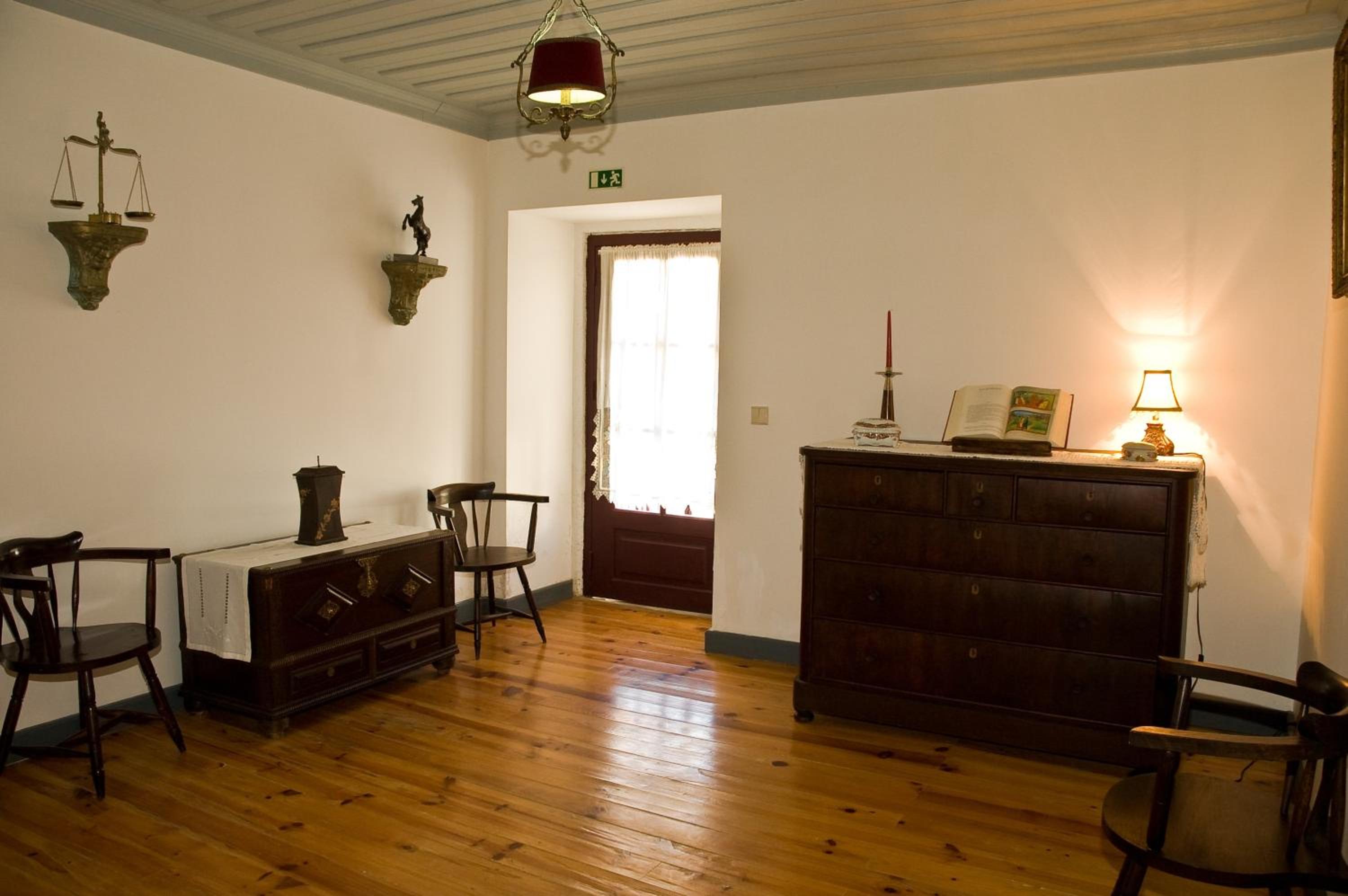 Photo 33