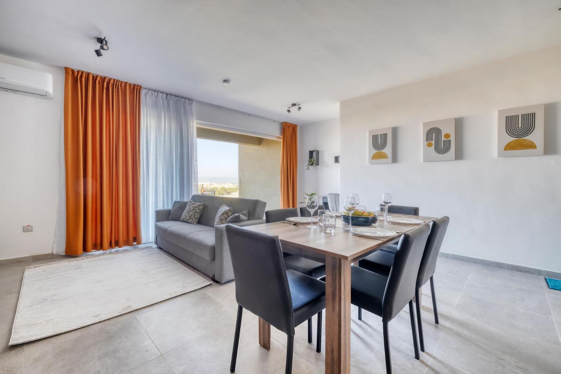 Salmar Court Holiday Apartments with Pool by Buena Vista