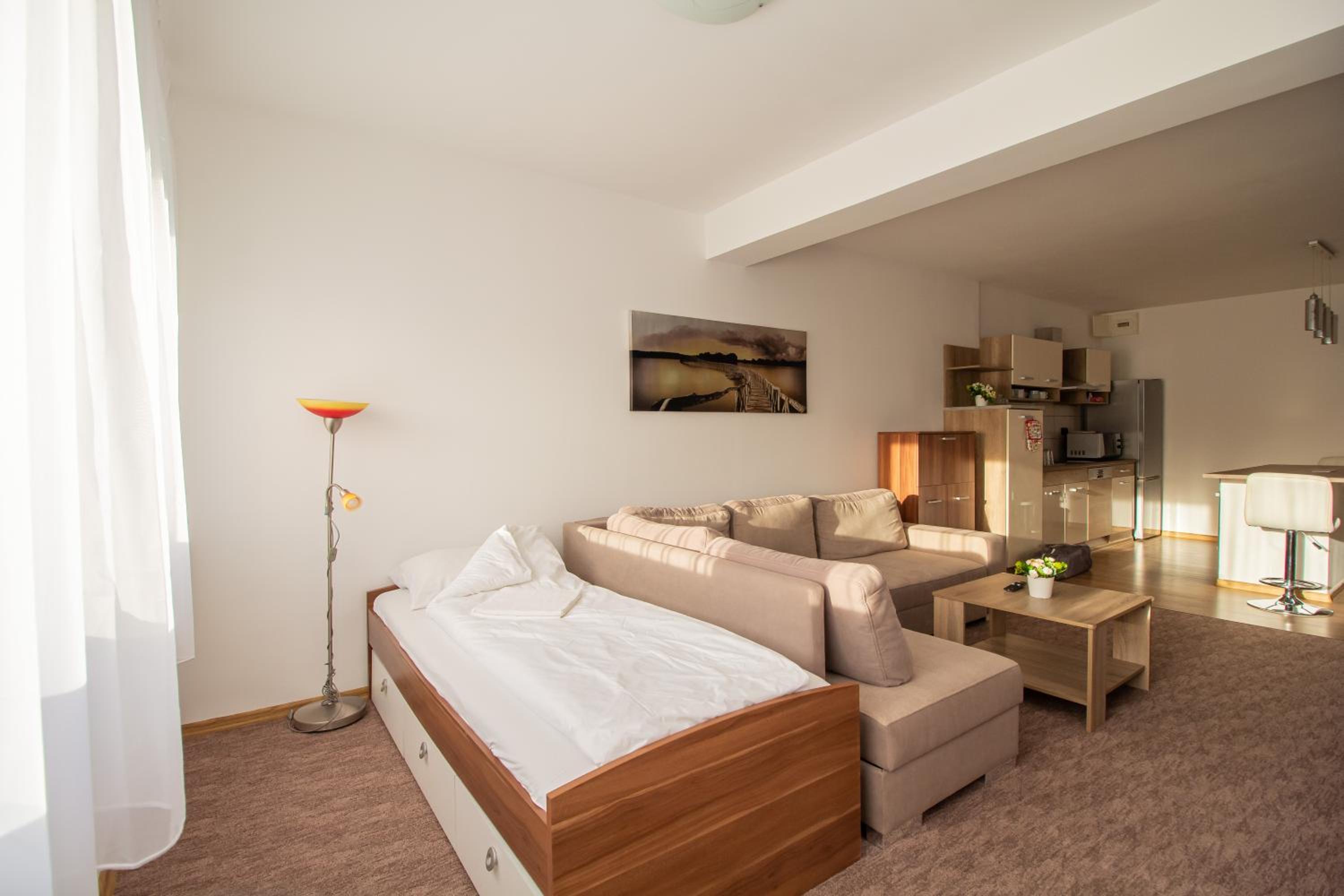 Déli Terasz C Apartman Free parking, self-check-in anytime view 3