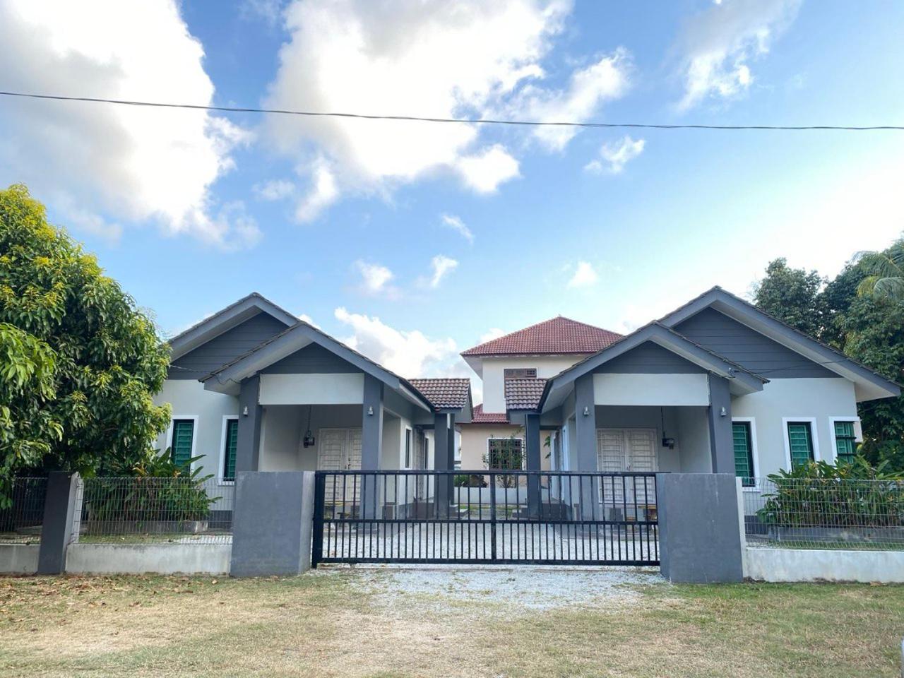 Al-Qamar Homestay photo 1