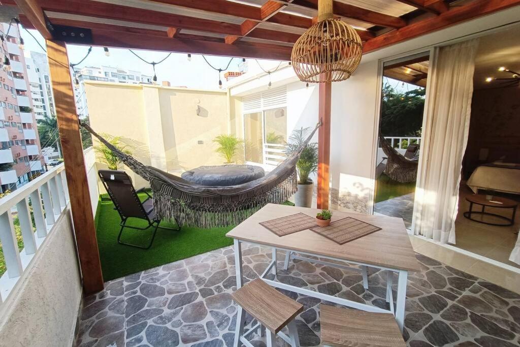 Moderno aptartamento, terraza con Jacuzzi privado