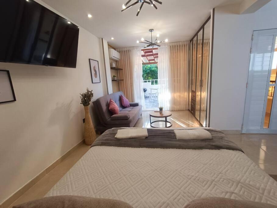 Moderno aptartamento, terraza con Jacuzzi privado