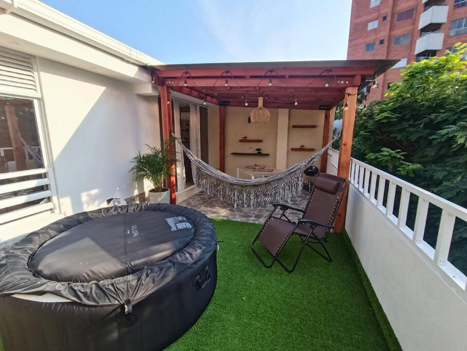 Moderno aptartamento, terraza con Jacuzzi privado