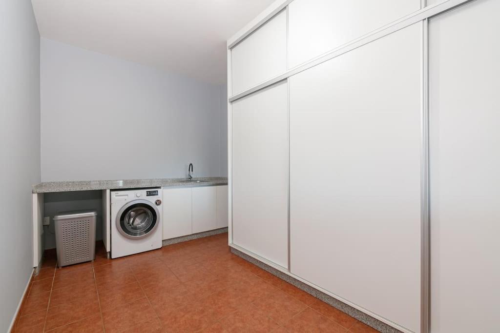 Encantadora villa con piscina by CABANA Rentals