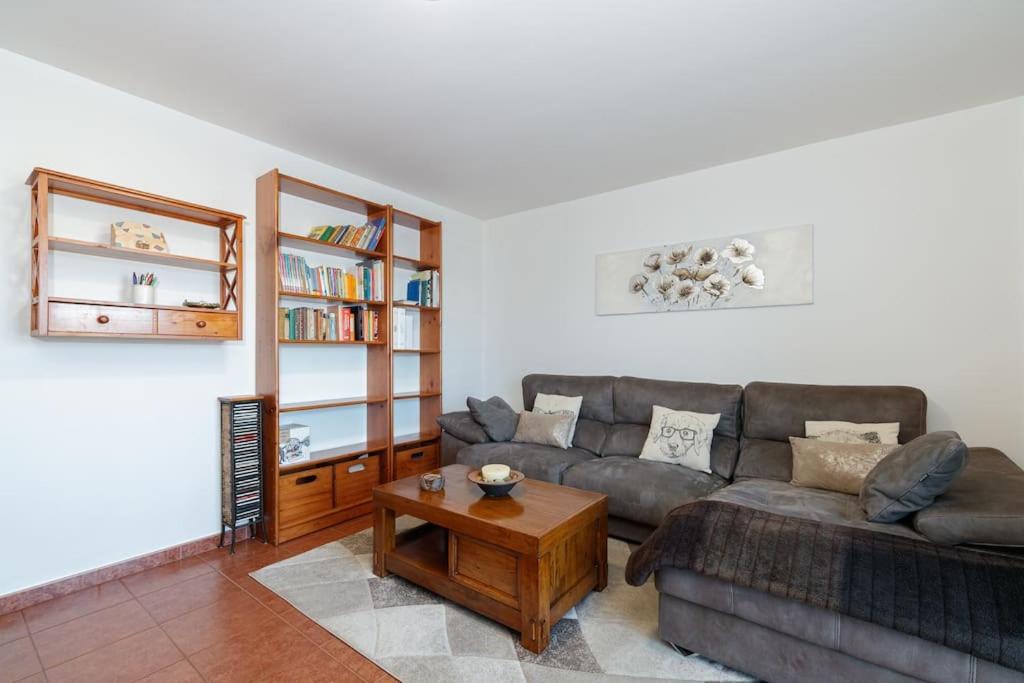 Encantadora villa con piscina by CABANA Rentals