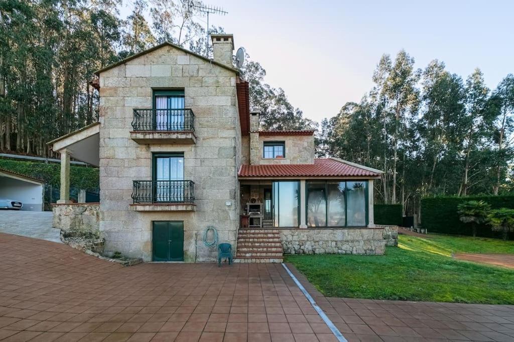 Encantadora villa con piscina by CABANA Rentals