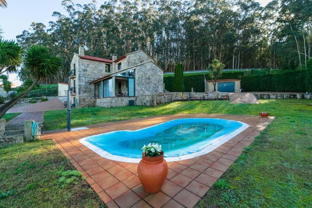 Encantadora villa con piscina by CABANA Rentals