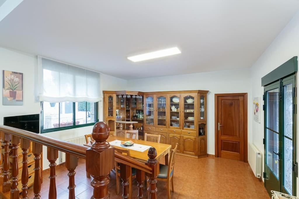 Encantadora villa con piscina by CABANA Rentals