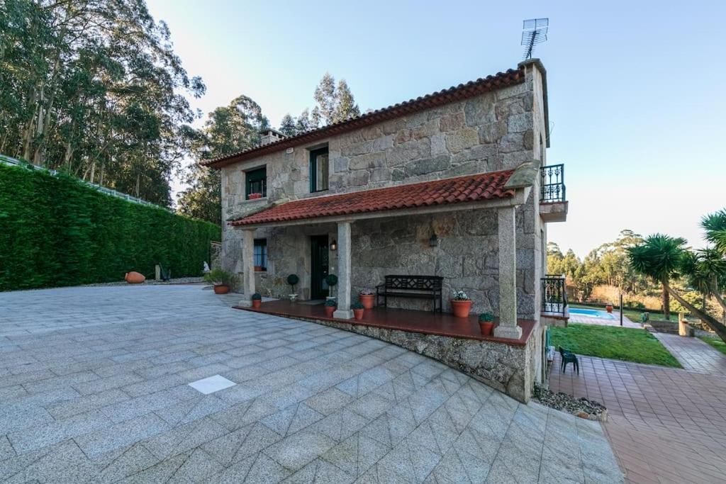 Encantadora villa con piscina by CABANA Rentals