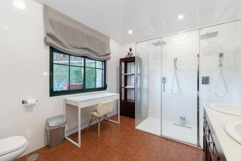 Encantadora villa con piscina by CABANA Rentals