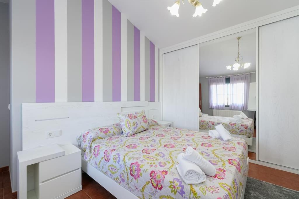 Encantadora villa con piscina by CABANA Rentals