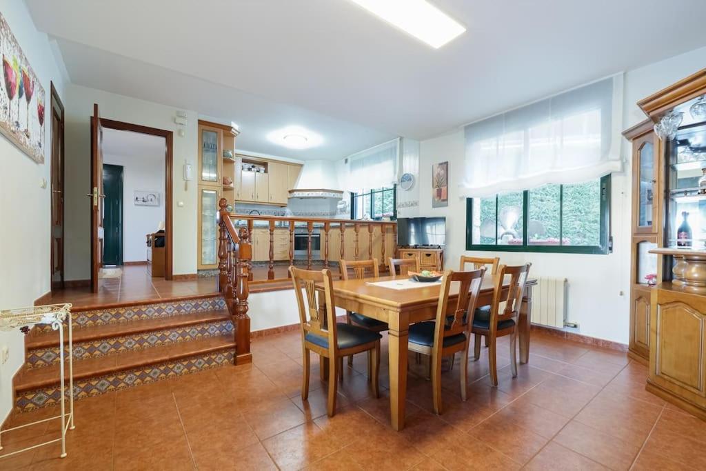 Encantadora villa con piscina by CABANA Rentals
