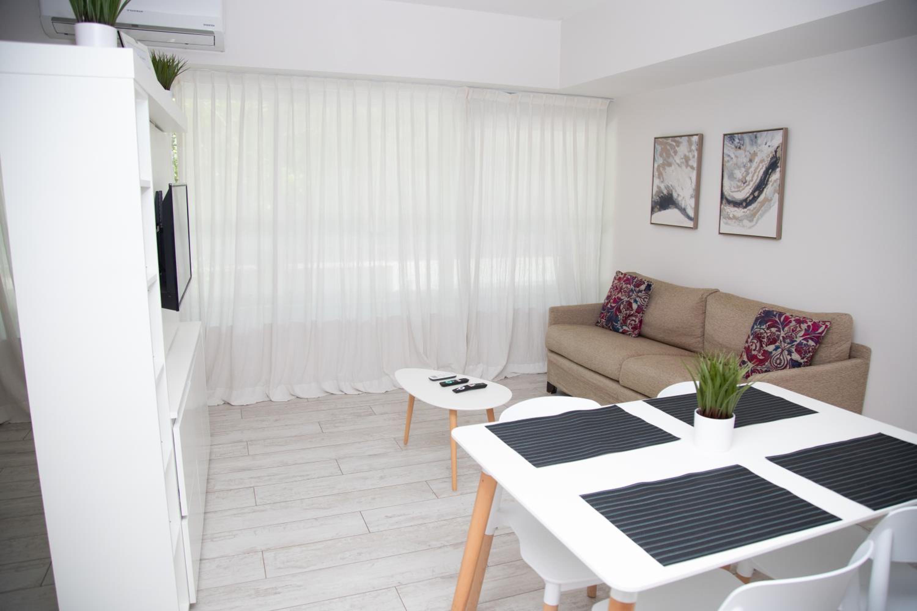 Miravida Soho Apartments