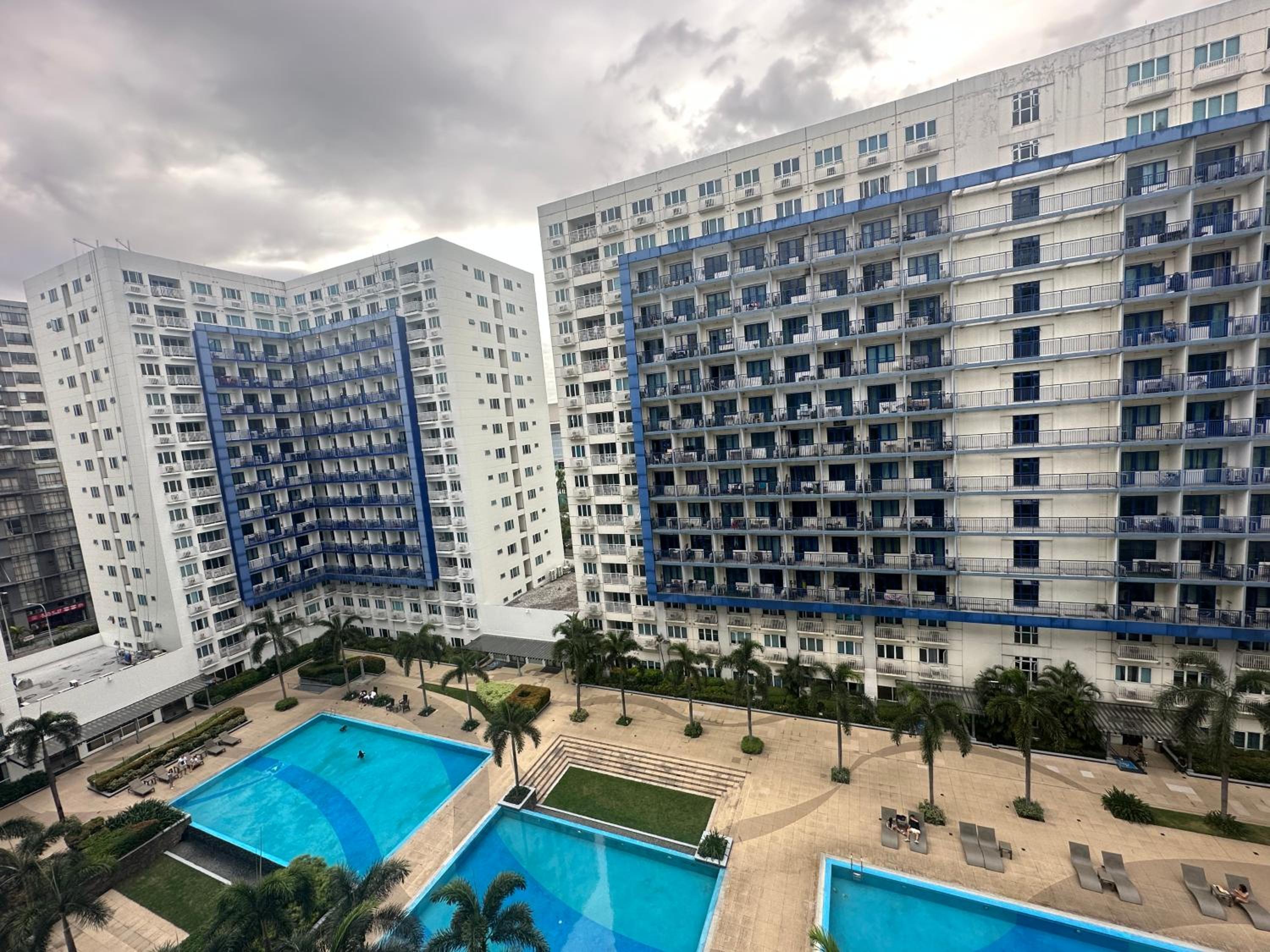 Staycation for you at Casa Amara near MOA view 4