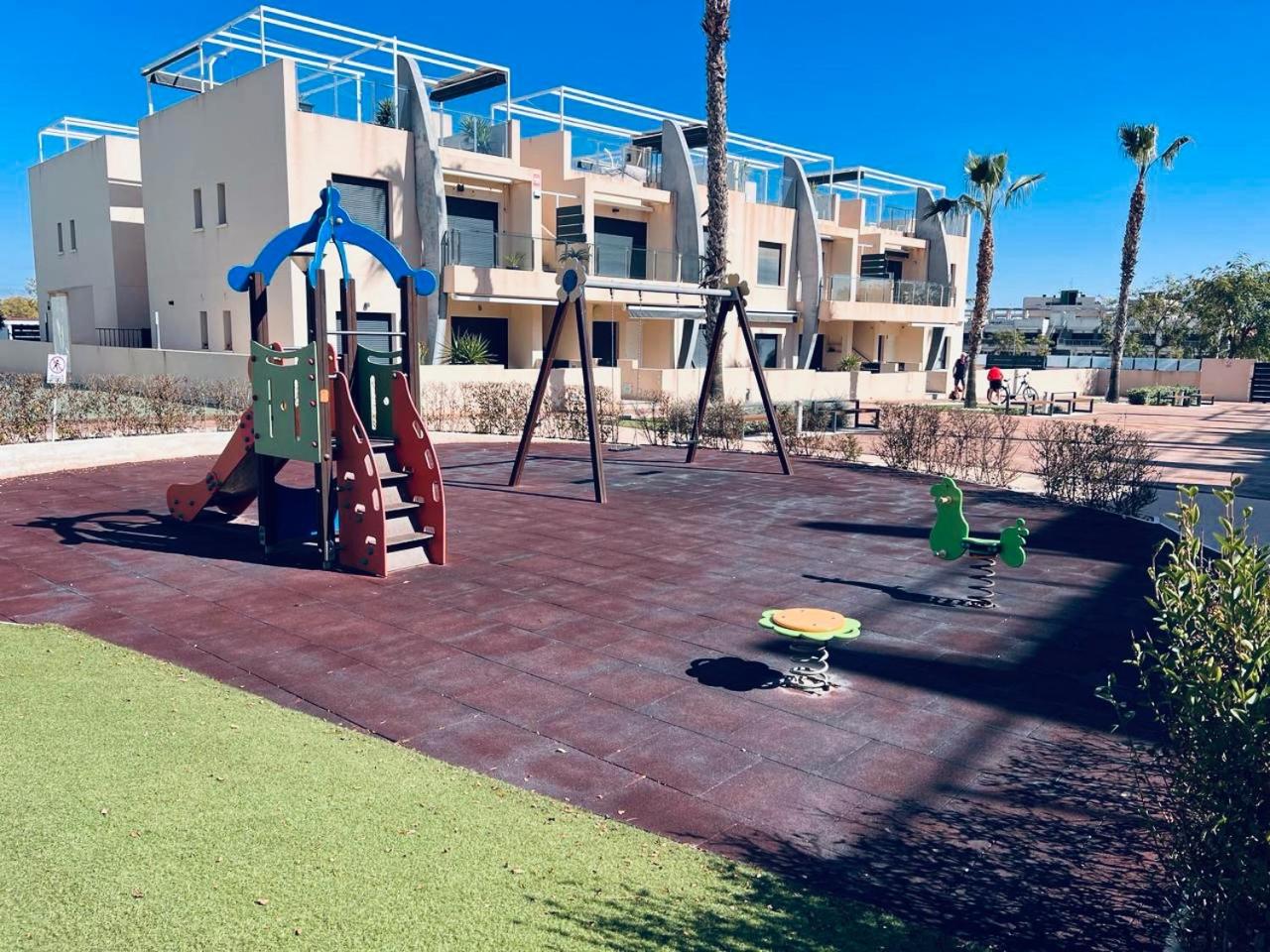 Elisa Bay apartment Mil Palmeras
