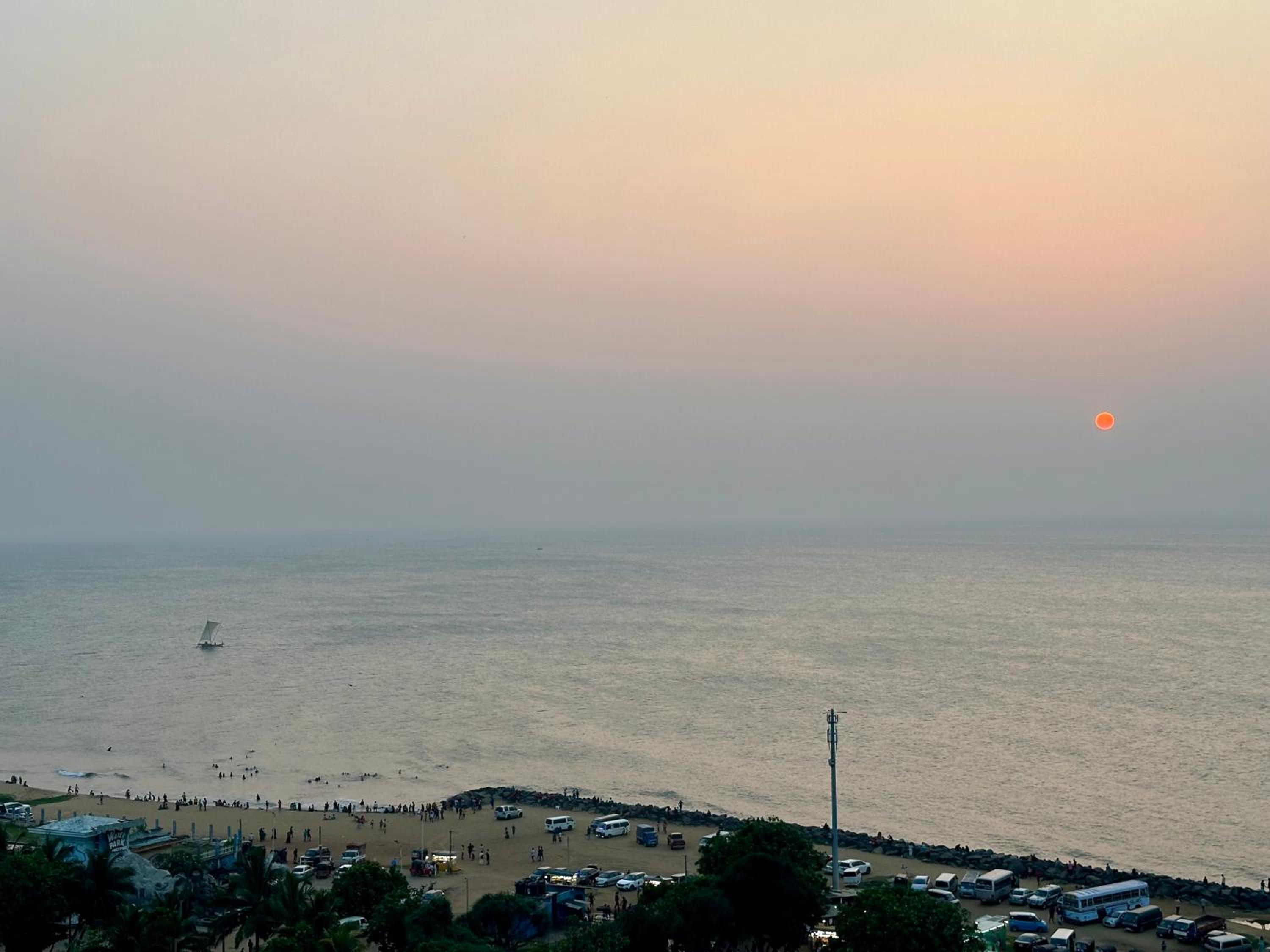 Ocean Breeze Hotel Residencies BritLanka Apartments Negombo