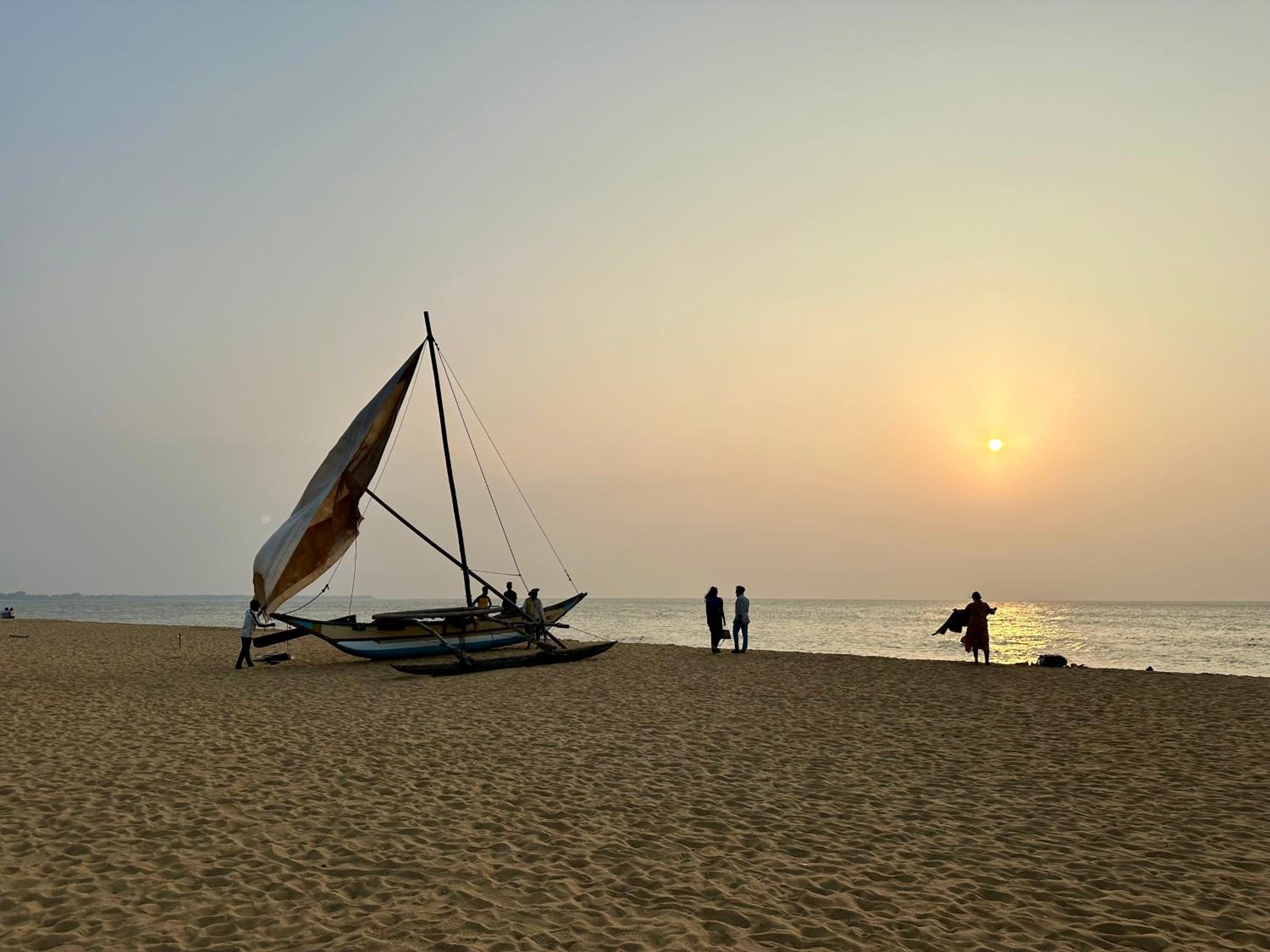 Ocean Breeze Hotel Residencies BritLanka Apartments Negombo
