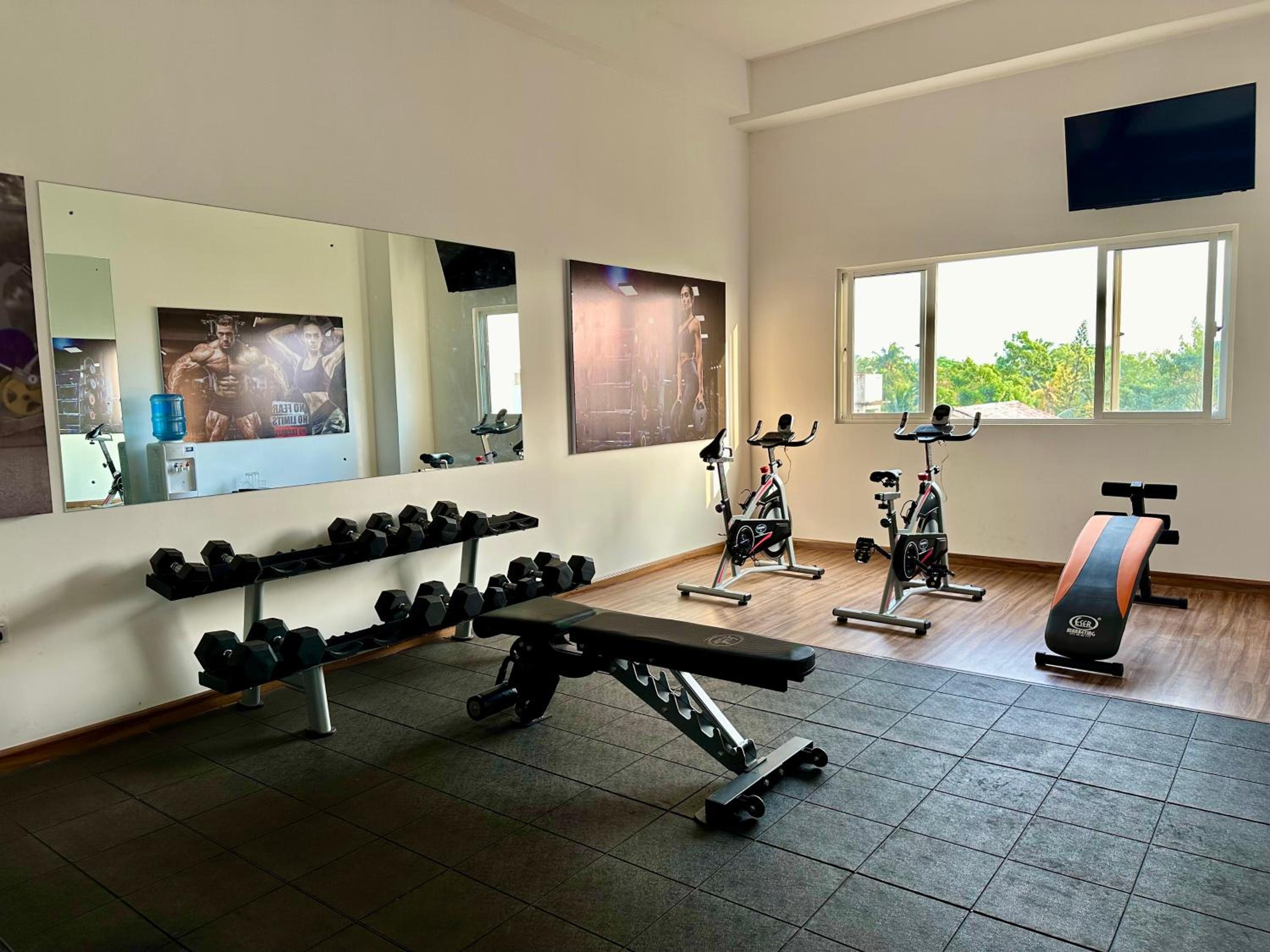 Ocean Breeze Hotel Residencies BritLanka Apartments Negombo