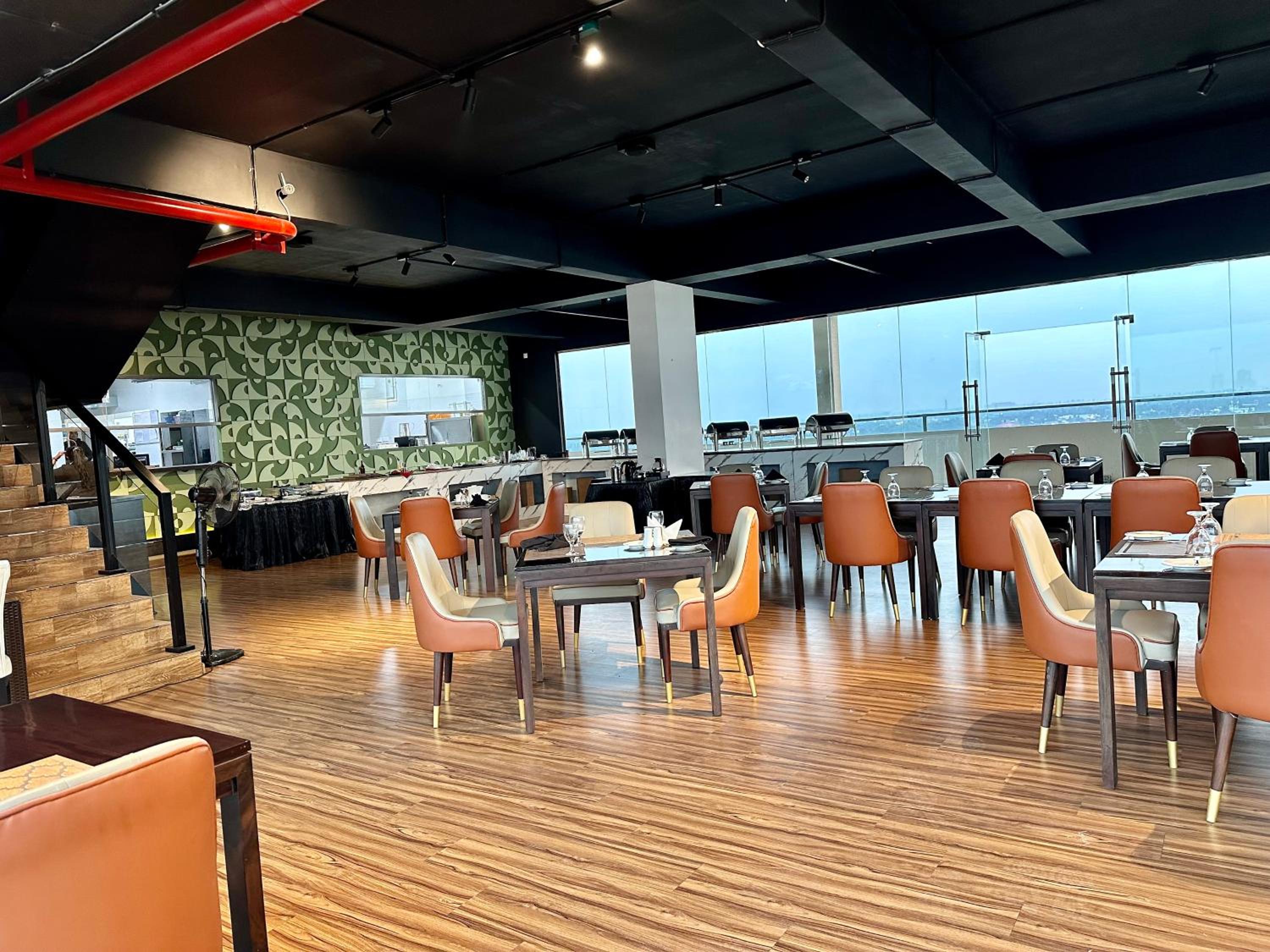 Ocean Breeze Hotel Residencies BritLanka Apartments Negombo