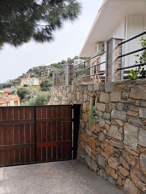 Restful Sea View House in Rodia