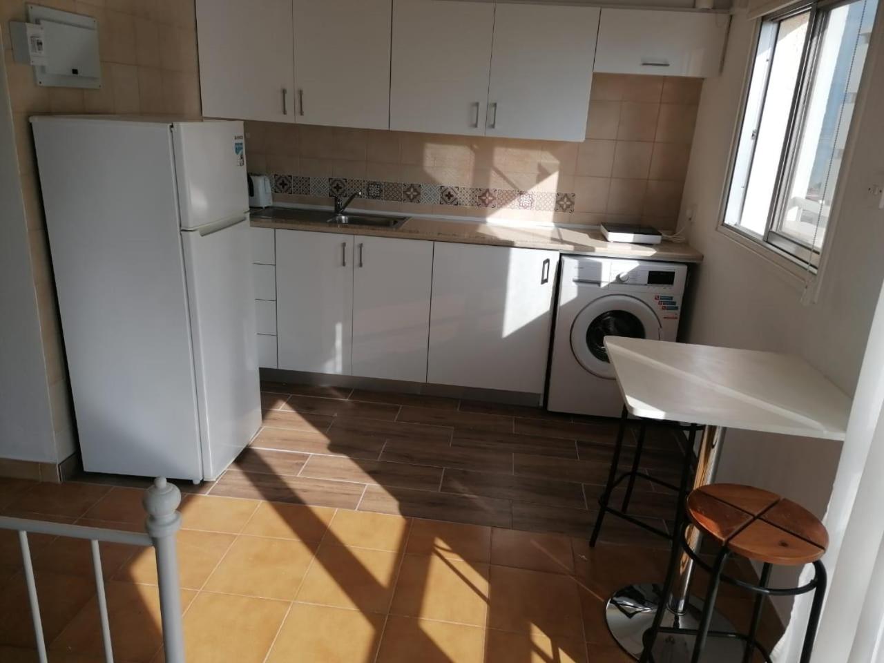 MIKIS's SeaGate Studio Aprt. view 4