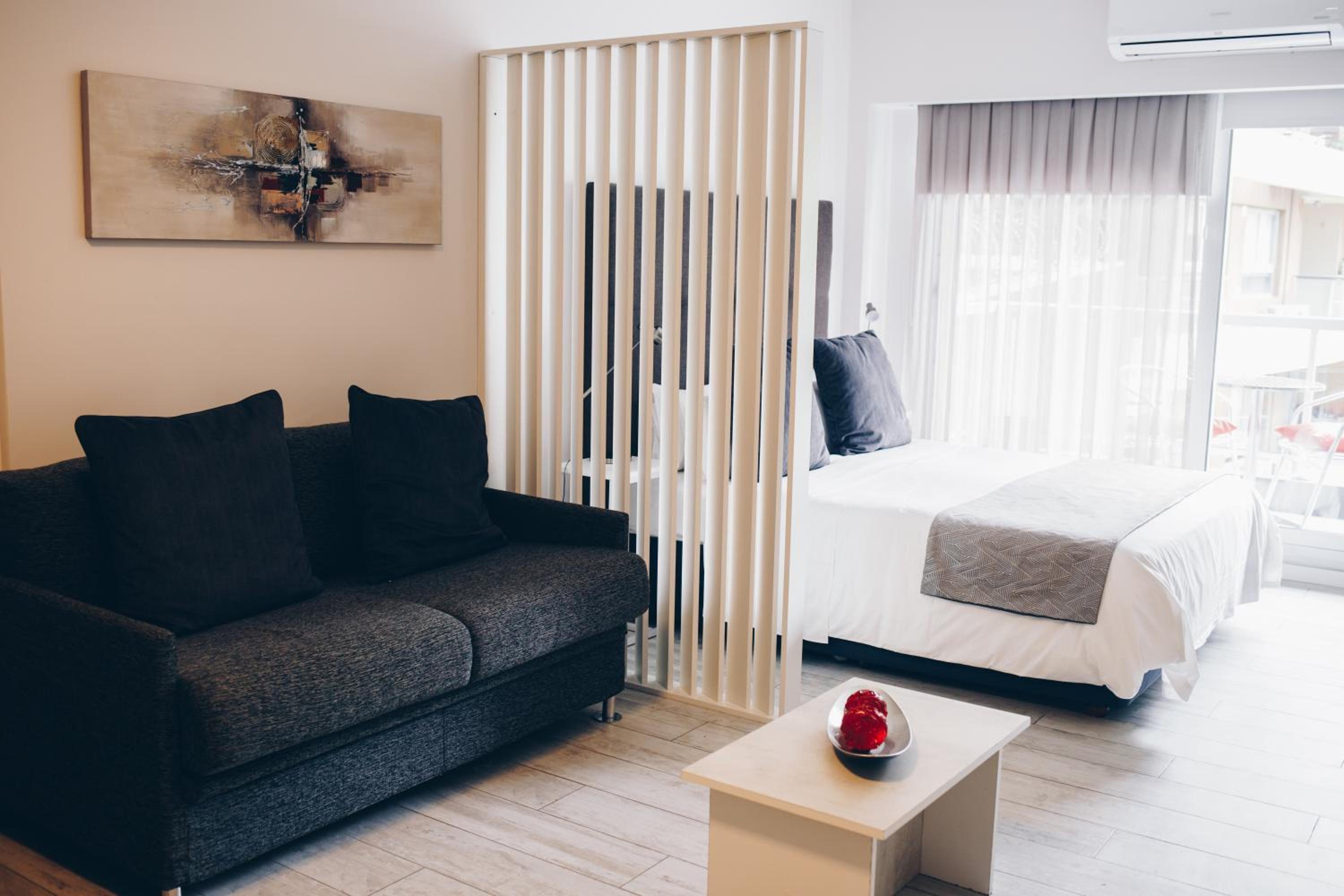 Miravida Soho Apartments