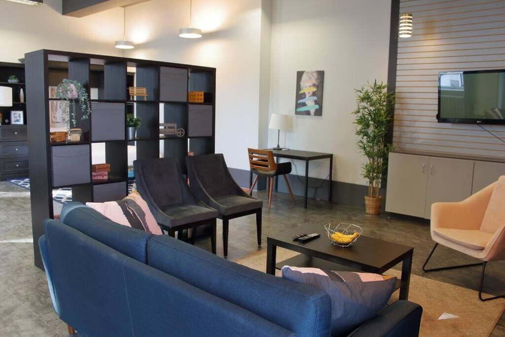 Suite #B, Industrial Styling, AC