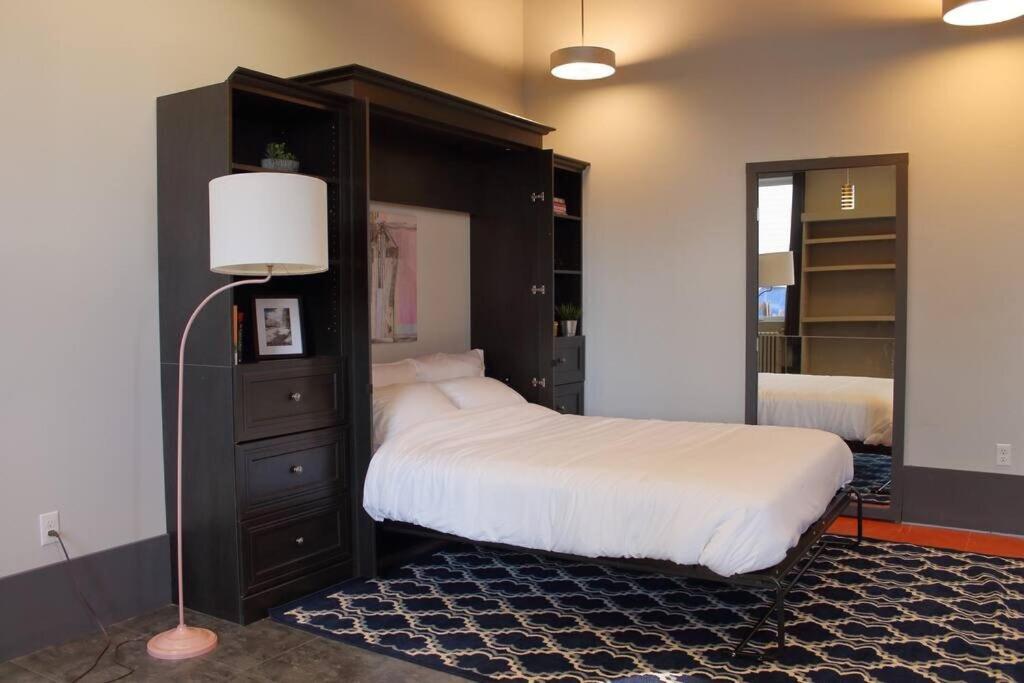 Suite #B, Industrial Styling, AC
