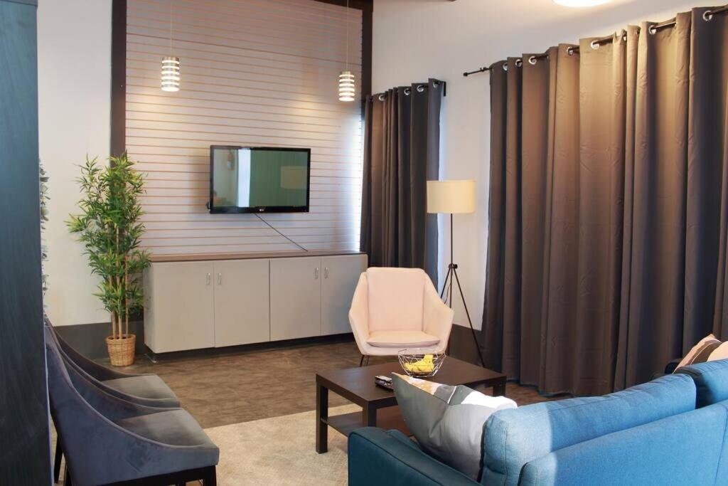 Suite #B, Industrial Styling, AC
