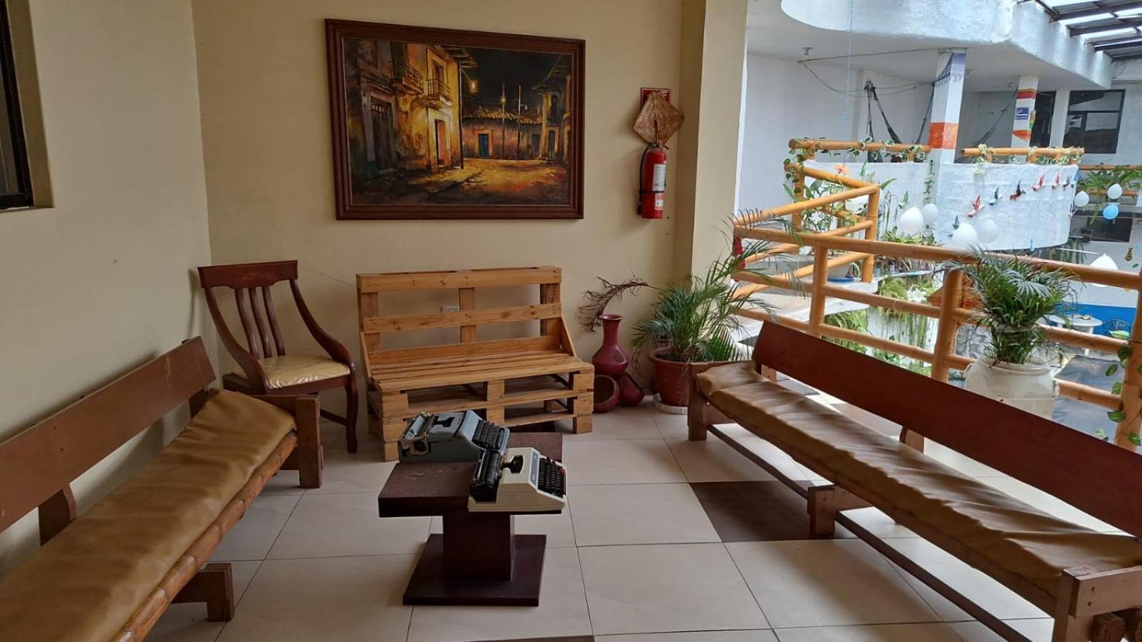 Hostal y Complejo Turístico La Rueda