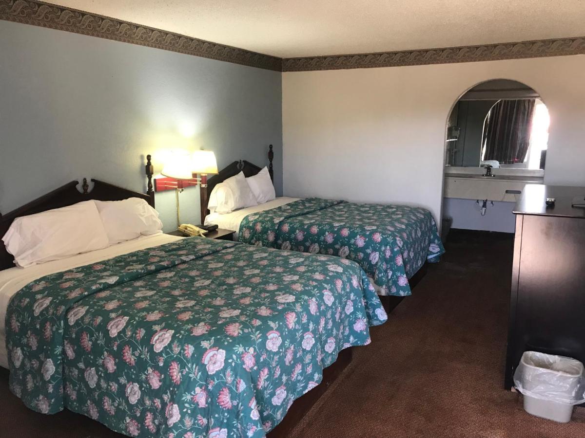 Executive Inn & Suites Lufkin US 59 view 4